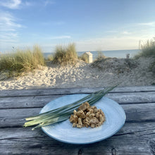 Lade das Bild in den Galerie-Viewer, Winged Chest